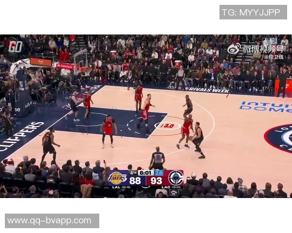 东契奇盛赞斯玛特防守技巧称其独特表现令人惊叹